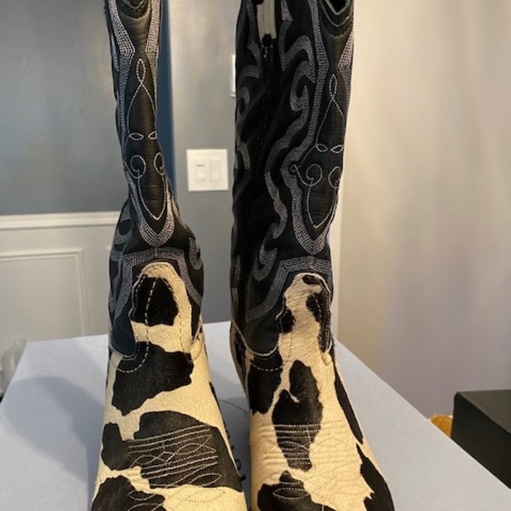 EXCLUSIVE STEVE MADDEN COWBOY BOOTS